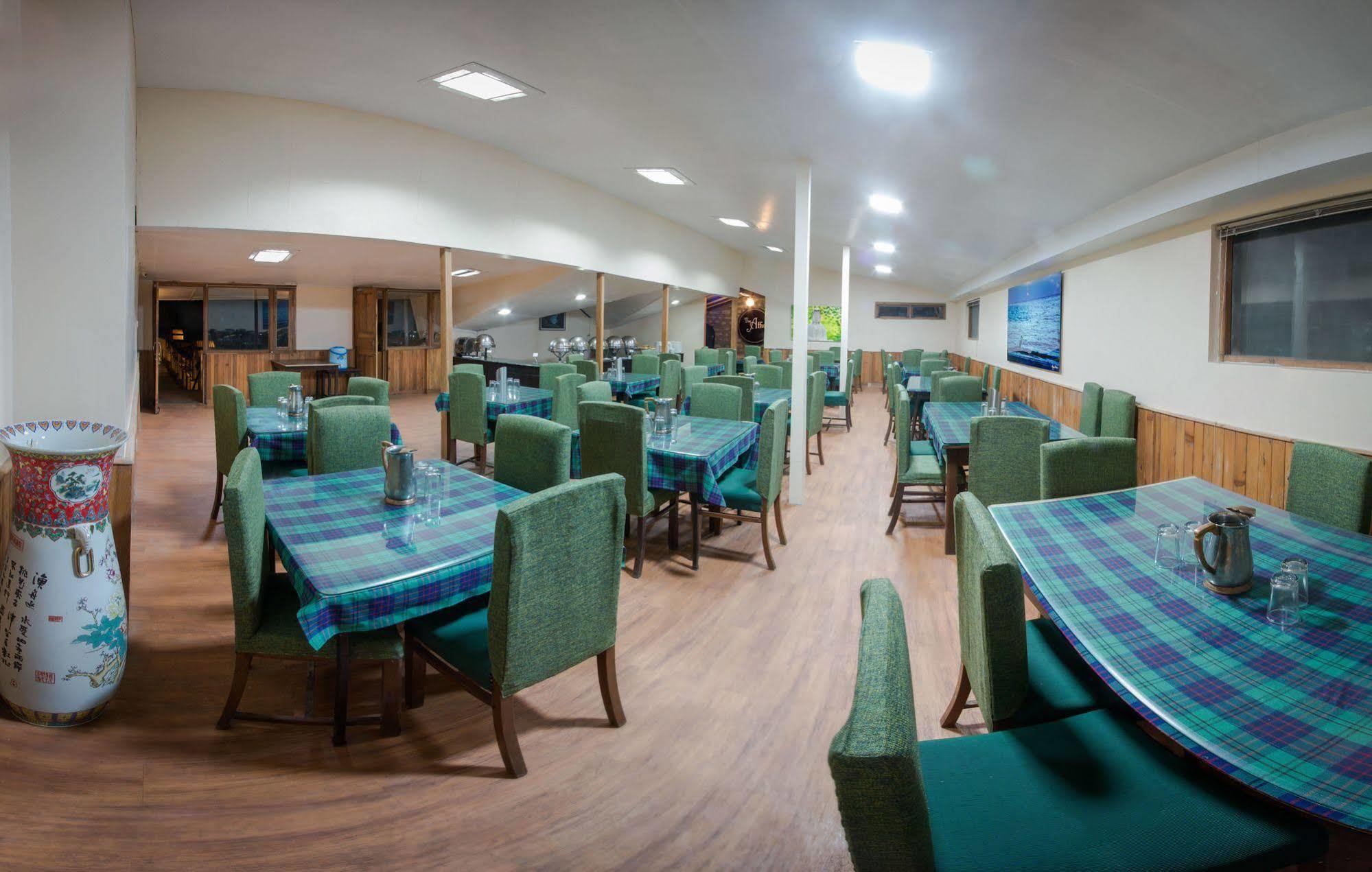 Himalaya Hotel Nainital Exteriör bild
