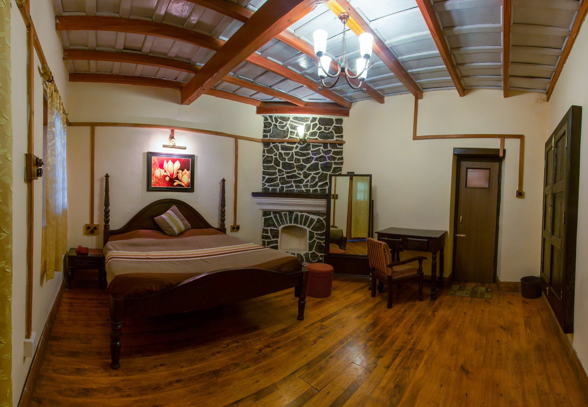 Himalaya Hotel Nainital Exteriör bild